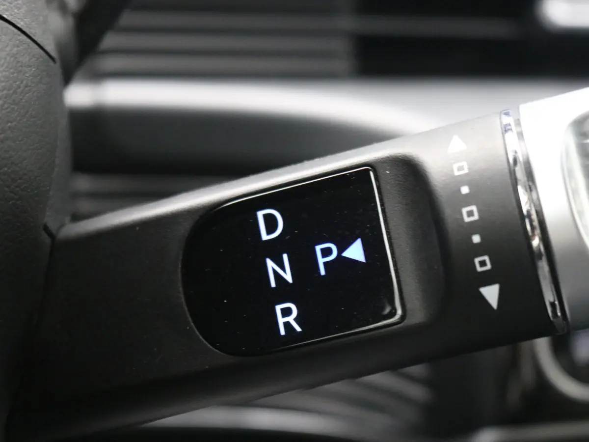 Connect 77.4 kWh / Navigatie / 3-fase Laden / BTW auto / Long Range / SOH 100% / Stoel en Stuurverwarming /