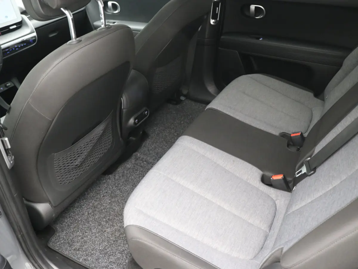 Connect 77.4 kWh / Navigatie / 3-fase Laden / BTW auto / Long Range / SOH 100% / Stoel en Stuurverwarming /