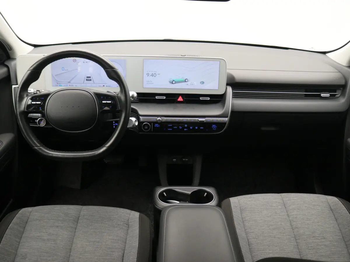 Connect 77.4 kWh / Navigatie / 3-fase Laden / BTW auto / Long Range / SOH 100% / Stoel en Stuurverwarming /