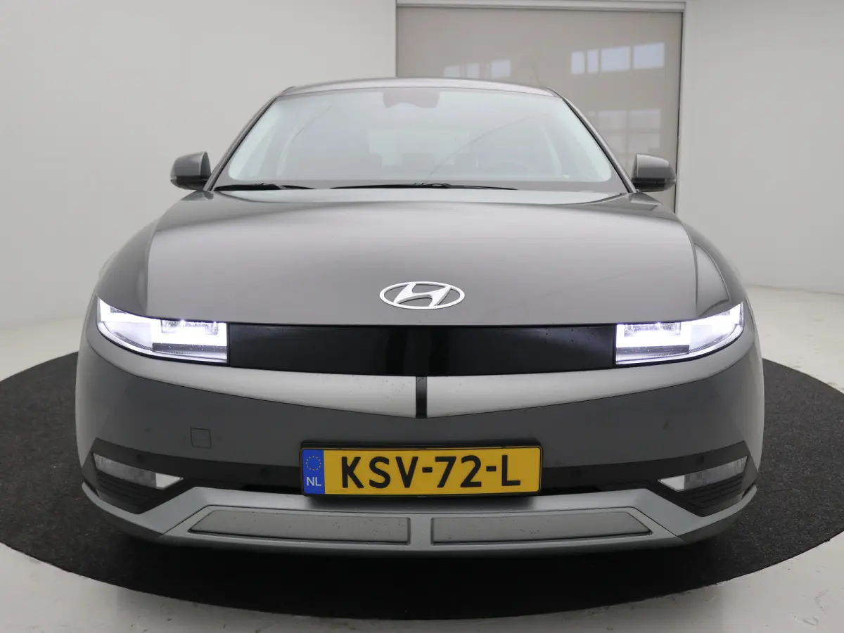Connect 77.4 kWh / Navigatie / 3-fase Laden / BTW auto / Long Range / SOH 100% / Stoel en Stuurverwarming /