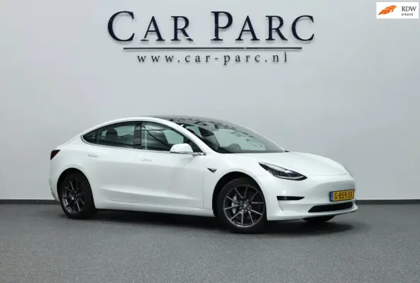 Standard RWD Plus 60 kWh PANORAMADAK/LEER+S.VERWARMING/LMV/360 CAM/CRUISE/ECC/12 MND GARANTIE!