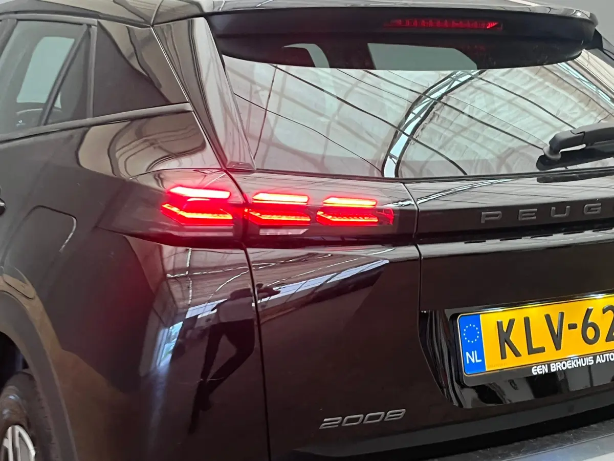 1.2 Hybrid 136 Style Climate | Carplay | Cruise | Parkeersensoren Achter | LED | DAB | Airco (automatisch) | Apple Carplay/Android Auto|telefoonintegratie premium | Centrale deurvergrendelin