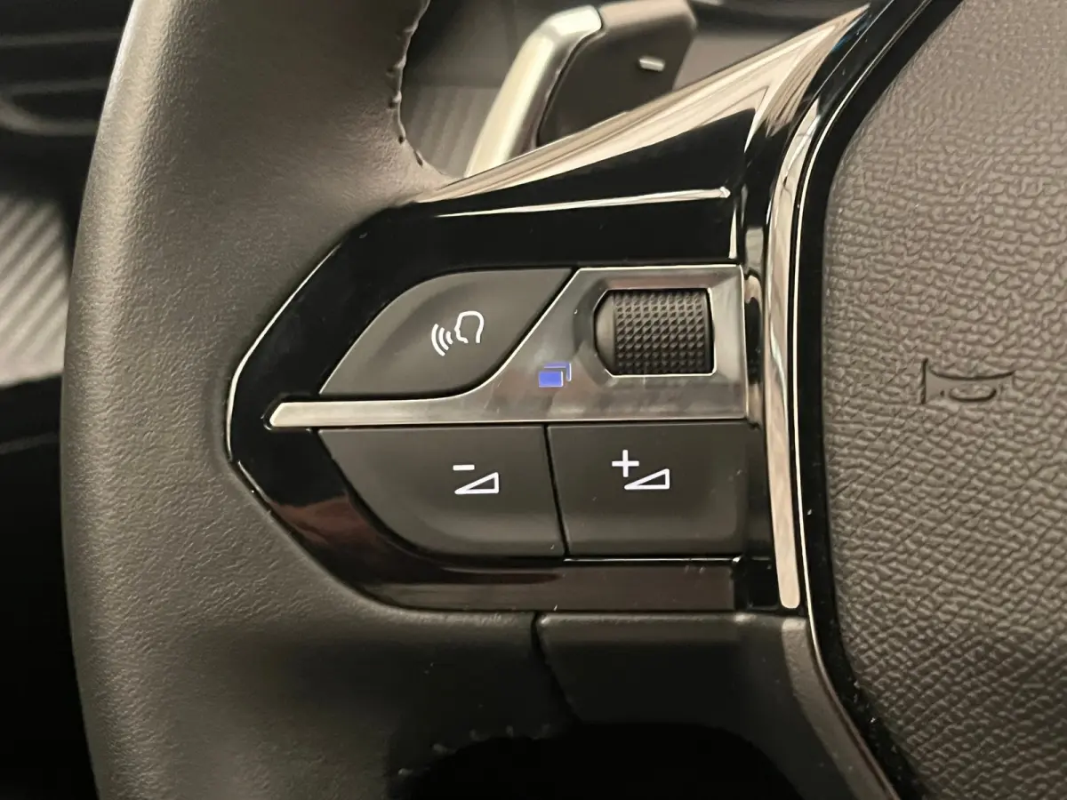 1.2 Hybrid 136 Style Climate | Carplay | Cruise | Parkeersensoren Achter | LED | DAB | Airco (automatisch) | Apple Carplay/Android Auto|telefoonintegratie premium | Centrale deurvergrendelin