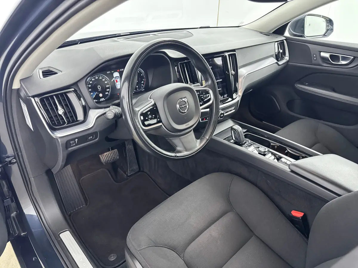 B4 Business Pro | 18" | Adaptieve Cruise | BLIS | Parkeercamera | Stoel/Stuurverwarming | Keyless | Elektr. Achterklep