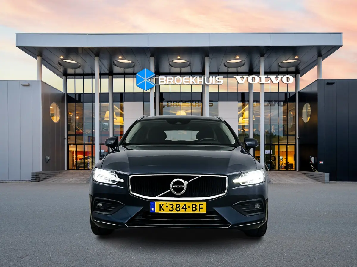 B4 Business Pro | 18" | Adaptieve Cruise | BLIS | Parkeercamera | Stoel/Stuurverwarming | Keyless | Elektr. Achterklep