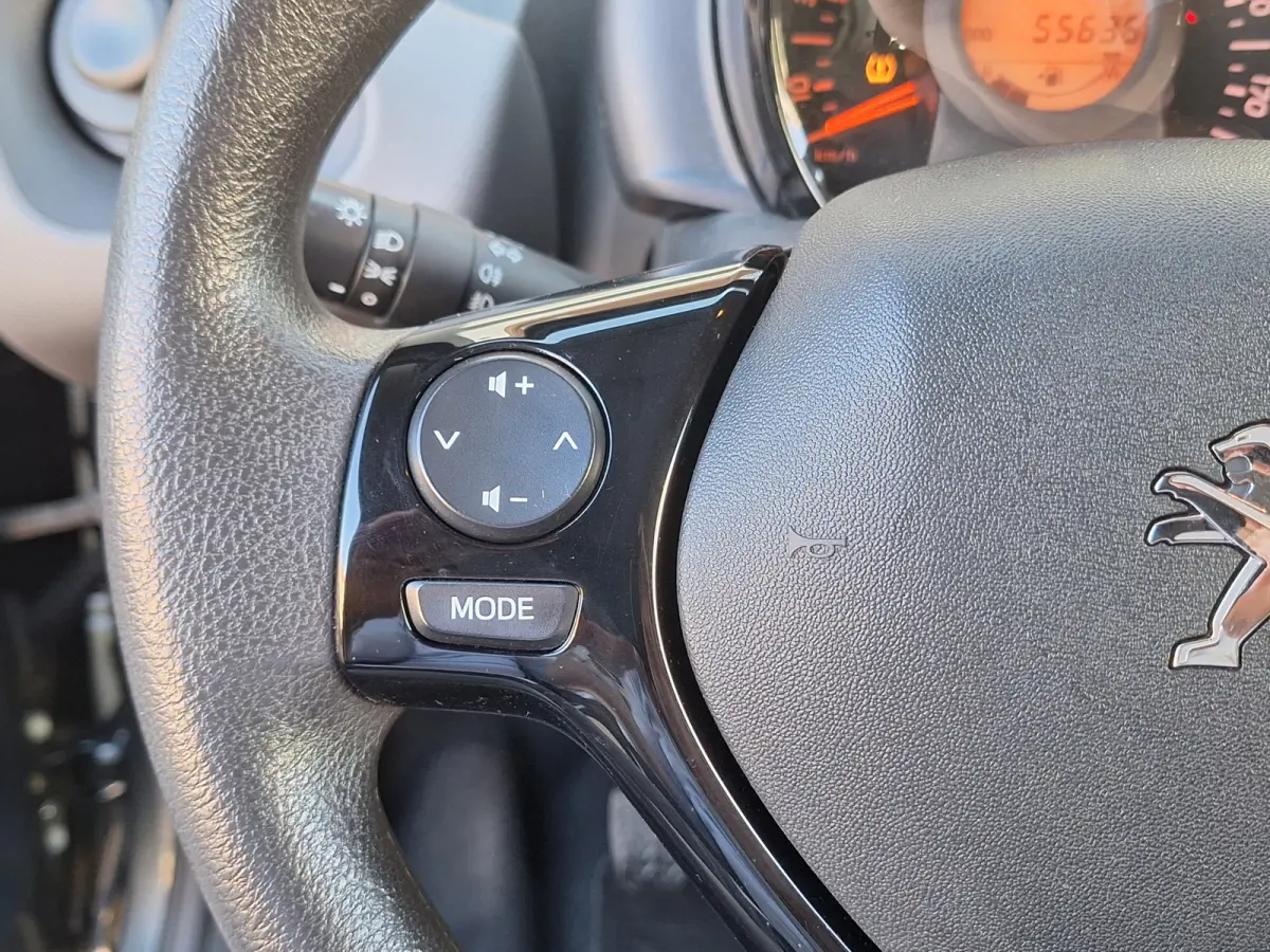 1.0 e-VTi Active 5Drs /Airco/Bluetooth/Led/Garantie