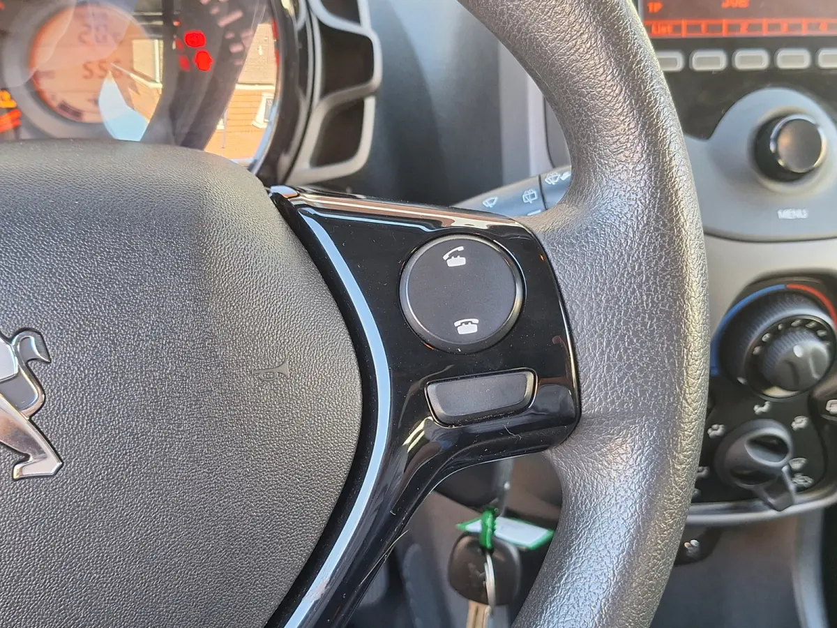 1.0 e-VTi Active 5Drs /Airco/Bluetooth/Led/Garantie