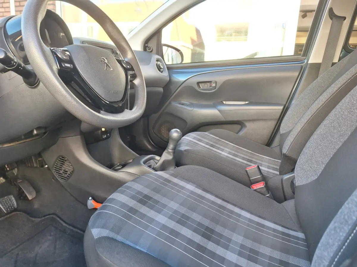 1.0 e-VTi Active 5Drs /Airco/Bluetooth/Led/Garantie