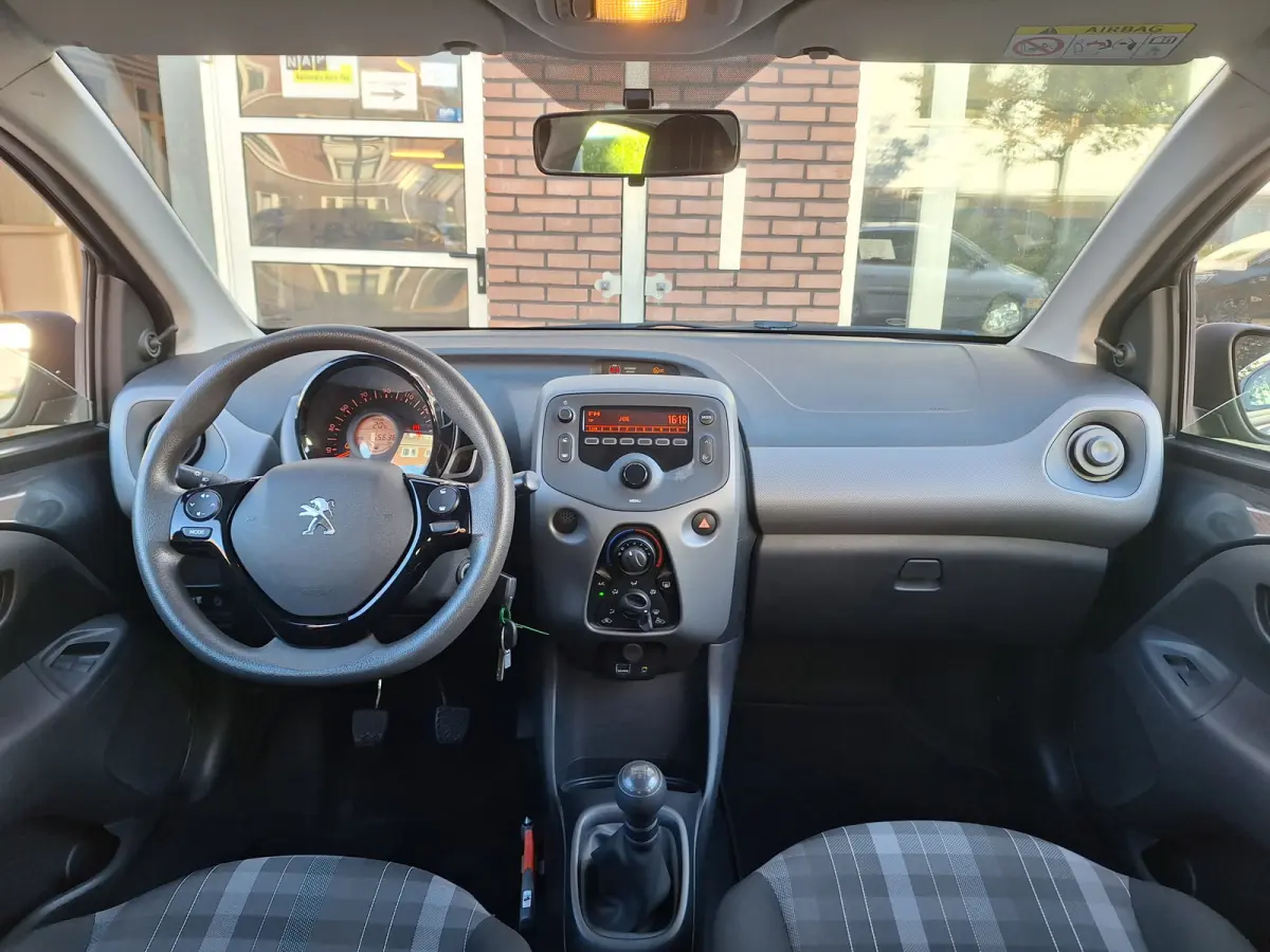 1.0 e-VTi Active 5Drs /Airco/Bluetooth/Led/Garantie