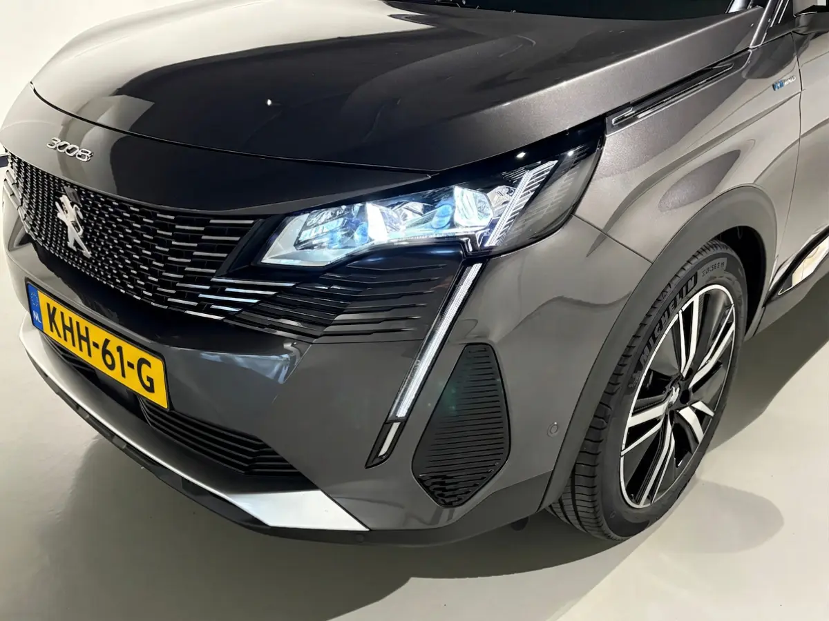 1.6 HYbrid 225 GT|PANODAK|Massage|Memory|360|FOCAL|Carplay|19 inch|Navi|PDC|ACC|Side assist|Lane Assist