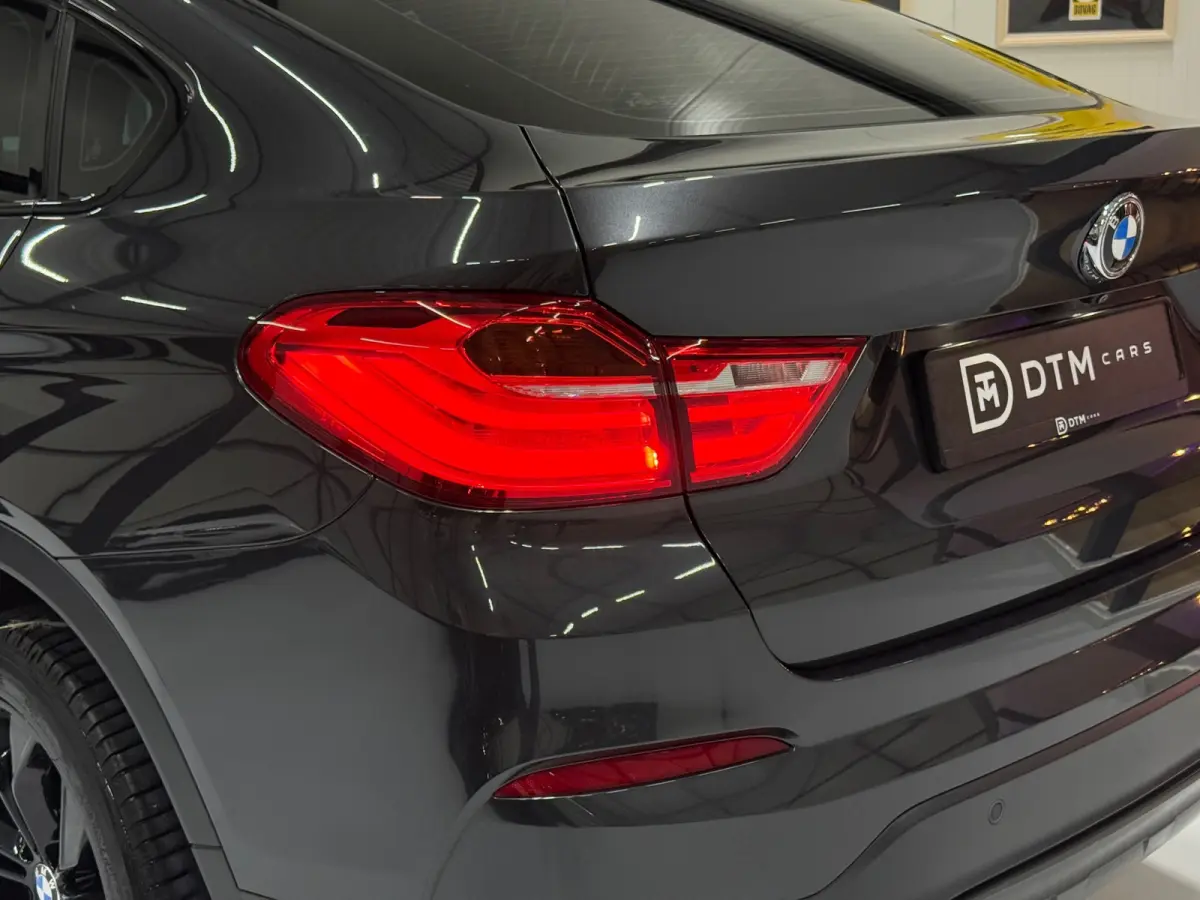 XDrive20i High Executive Aut.| Schuifdak |NAP|Head-Up Display | 360° Camera | Leder | Cruise Control | Navi | LED