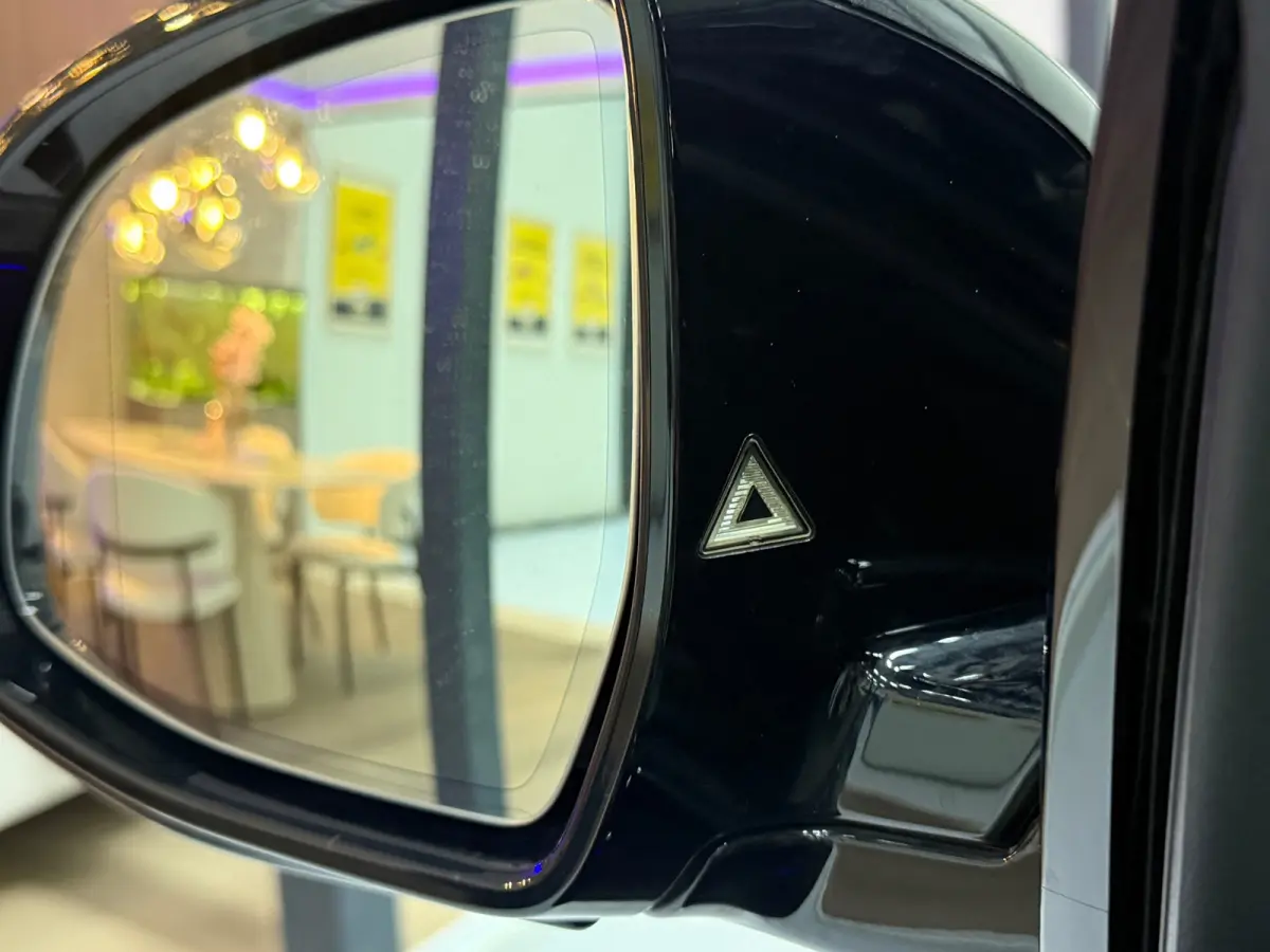 XDrive20i High Executive Aut.| Schuifdak |NAP|Head-Up Display | 360° Camera | Leder | Cruise Control | Navi | LED