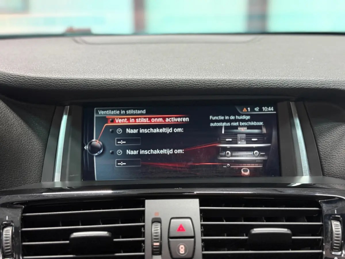XDrive20i High Executive Aut.| Schuifdak |NAP|Head-Up Display | 360° Camera | Leder | Cruise Control | Navi | LED