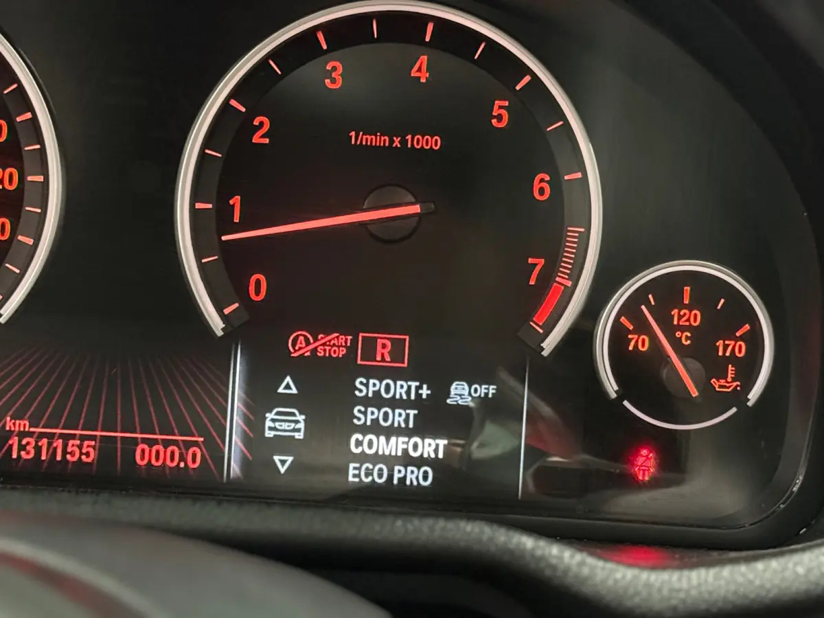 XDrive20i High Executive Aut.| Schuifdak |NAP|Head-Up Display | 360° Camera | Leder | Cruise Control | Navi | LED