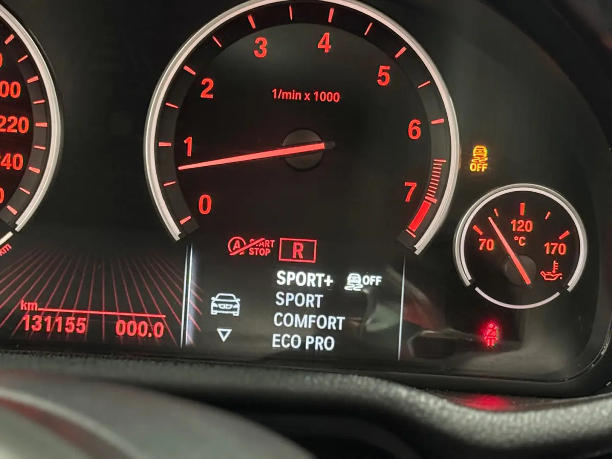 XDrive20i High Executive Aut.| Schuifdak |NAP|Head-Up Display | 360° Camera | Leder | Cruise Control | Navi | LED