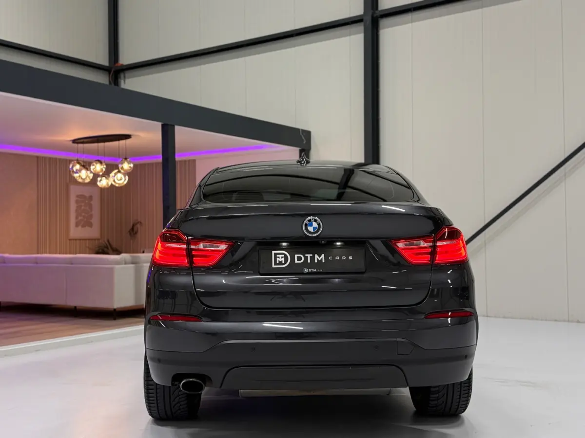 XDrive20i High Executive Aut.| Schuifdak |NAP|Head-Up Display | 360° Camera | Leder | Cruise Control | Navi | LED