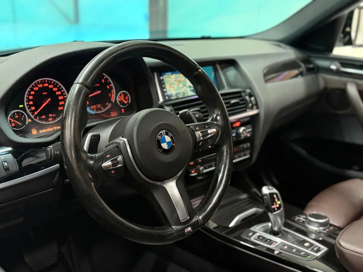 XDrive20i High Executive Aut.| Schuifdak |NAP|Head-Up Display | 360° Camera | Leder | Cruise Control | Navi | LED