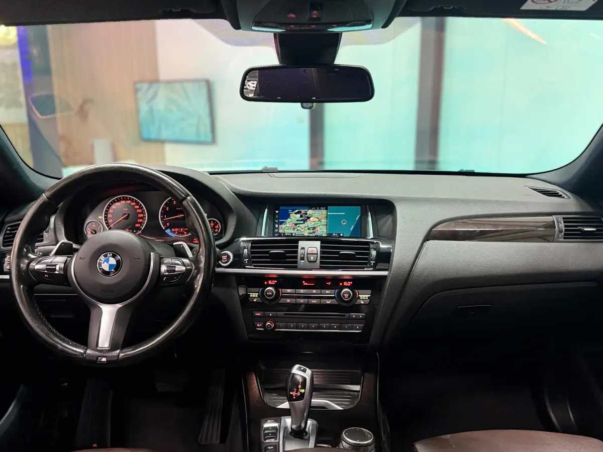 XDrive20i High Executive Aut.| Schuifdak |NAP|Head-Up Display | 360° Camera | Leder | Cruise Control | Navi | LED