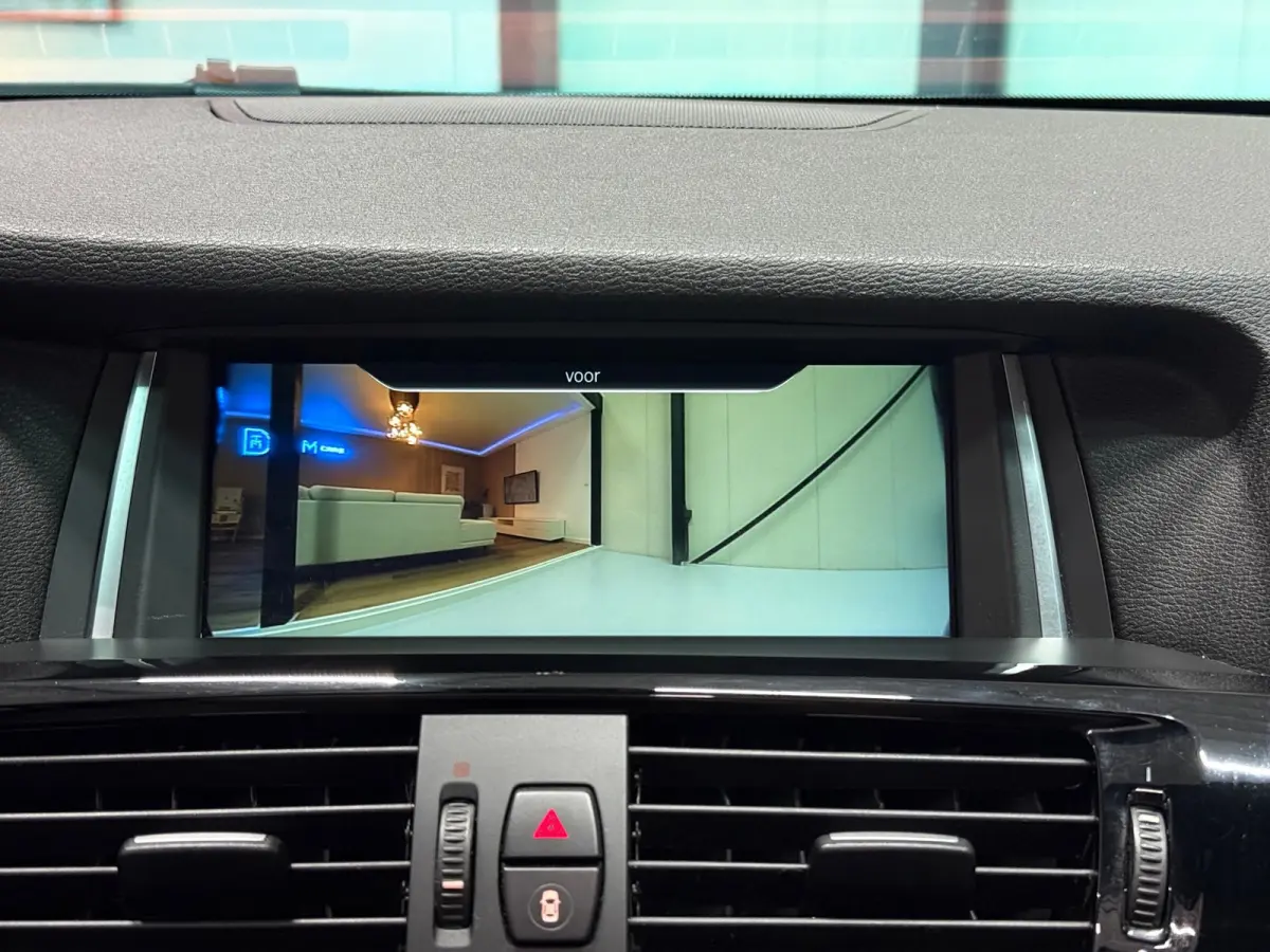 XDrive20i High Executive Aut.| Schuifdak |NAP|Head-Up Display | 360° Camera | Leder | Cruise Control | Navi | LED