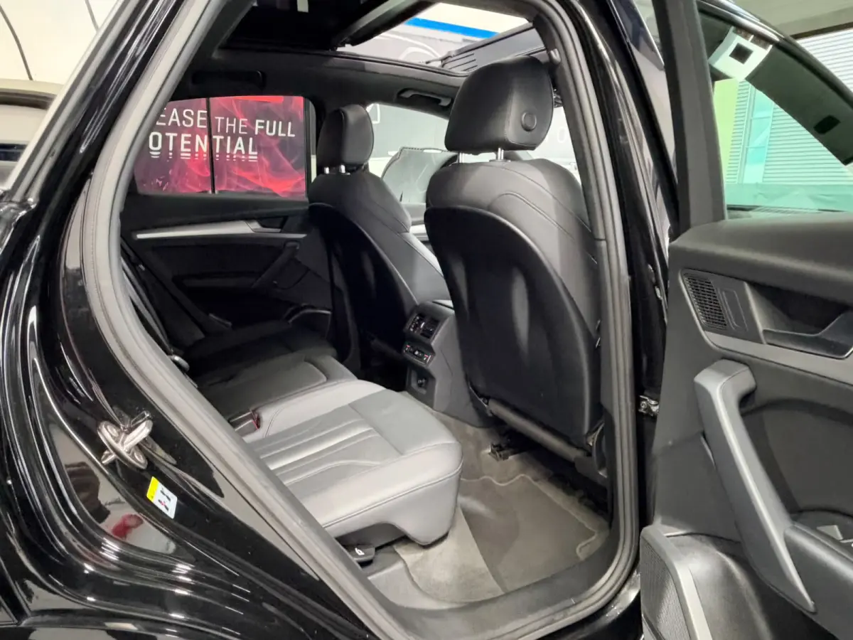 55 TFSI e 367 PK S Edition S-line Panorama/Keyless/Black Edition