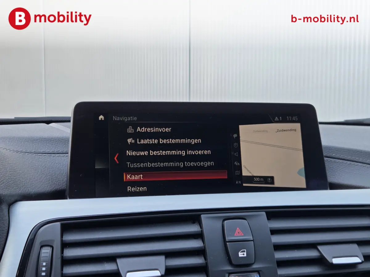 318i High Executive M-Sport Apple CarPlay NL Auto! | Achteruitrijcamera | LED | Leer | PDC