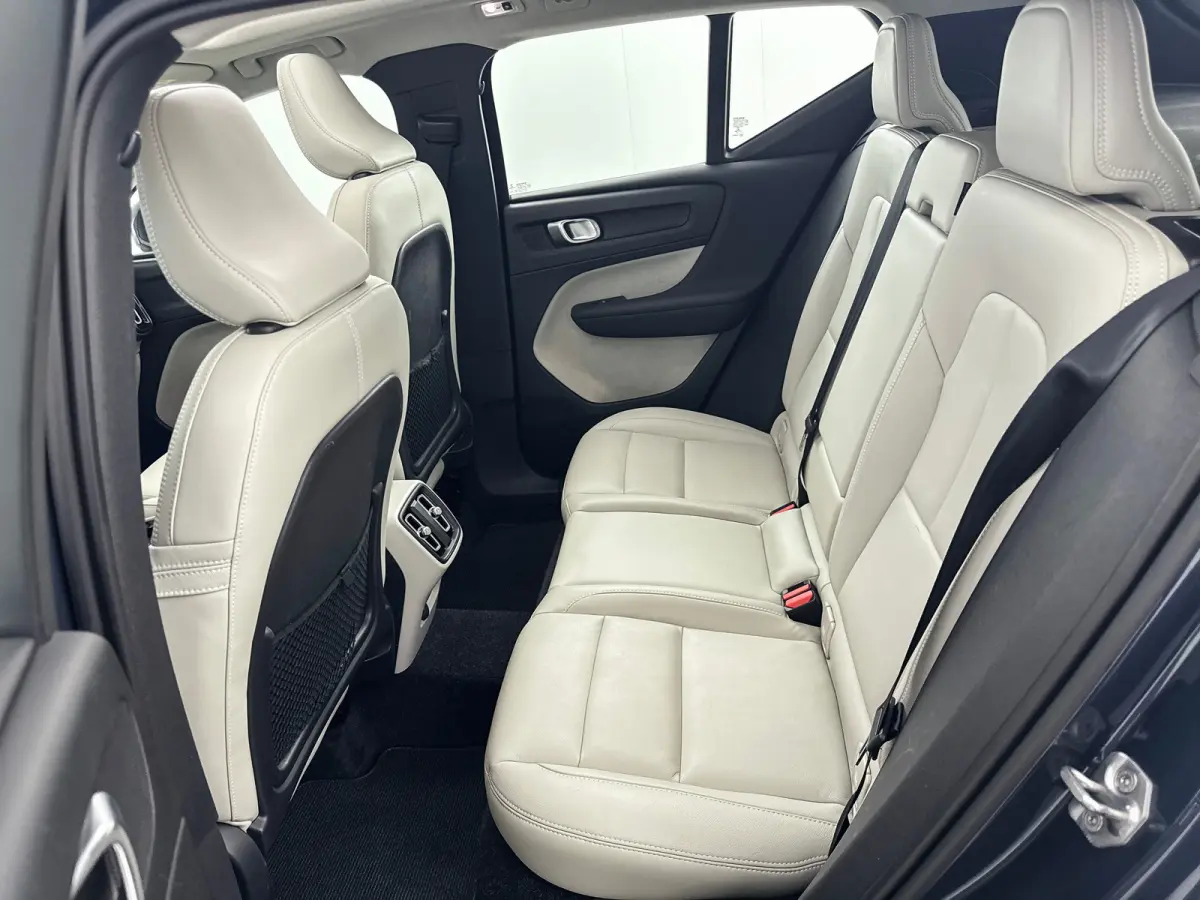 T4 Inscription | 18" Allseason | Panoramadak | 360 Camera | Elektr. verst. Lederen Stoelen | Adaptieve Cruise | BLIS | Parkeercamera | Parkeerverwarming |
