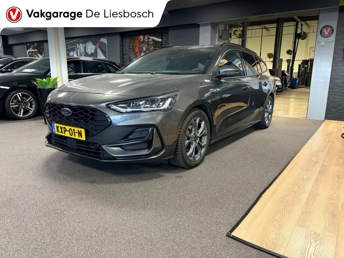 1.0 EcoBoost Hybrid ST Line X automaat / Camera / cruise / stoel en stuurverwarming