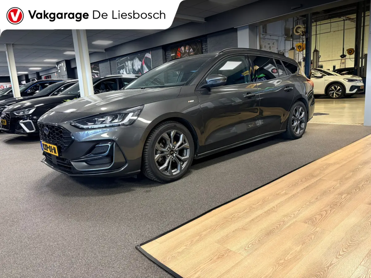 1.0 EcoBoost Hybrid ST Line X automaat / Camera / cruise / stoel en stuurverwarming