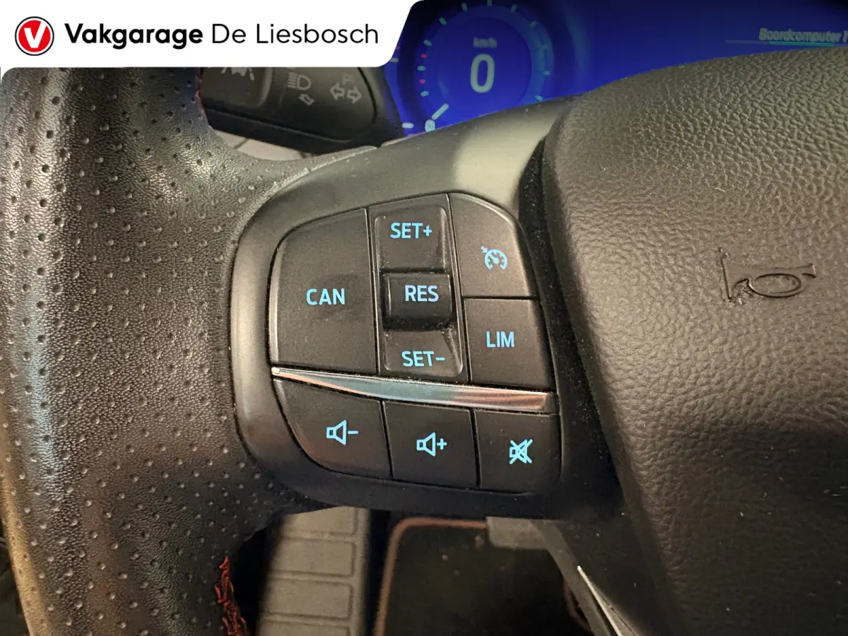 1.0 EcoBoost Hybrid ST Line X automaat / Camera / cruise / stoel en stuurverwarming