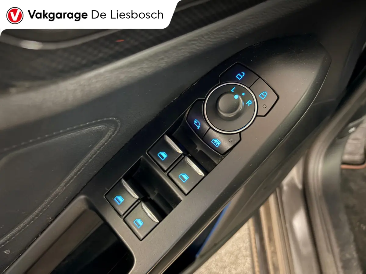 1.0 EcoBoost Hybrid ST Line X automaat / Camera / cruise / stoel en stuurverwarming