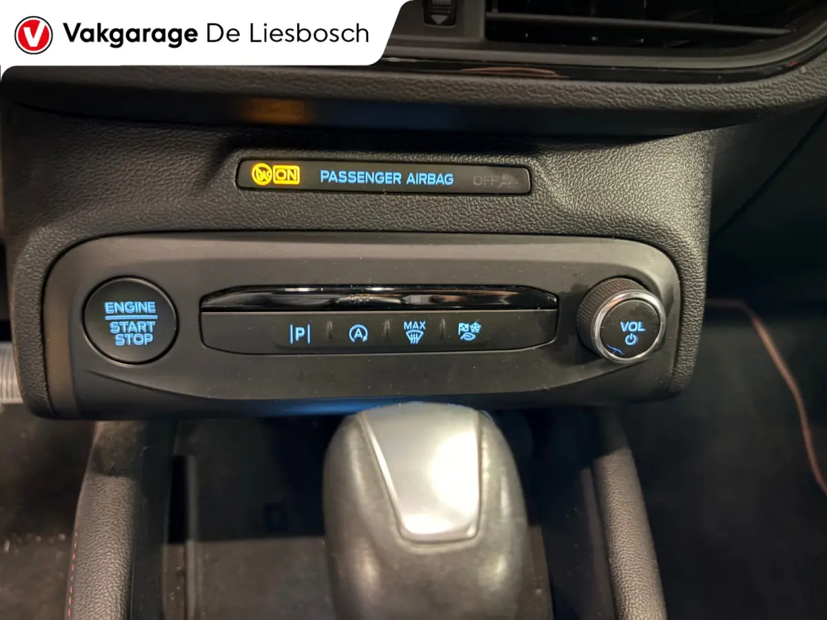 1.0 EcoBoost Hybrid ST Line X automaat / Camera / cruise / stoel en stuurverwarming