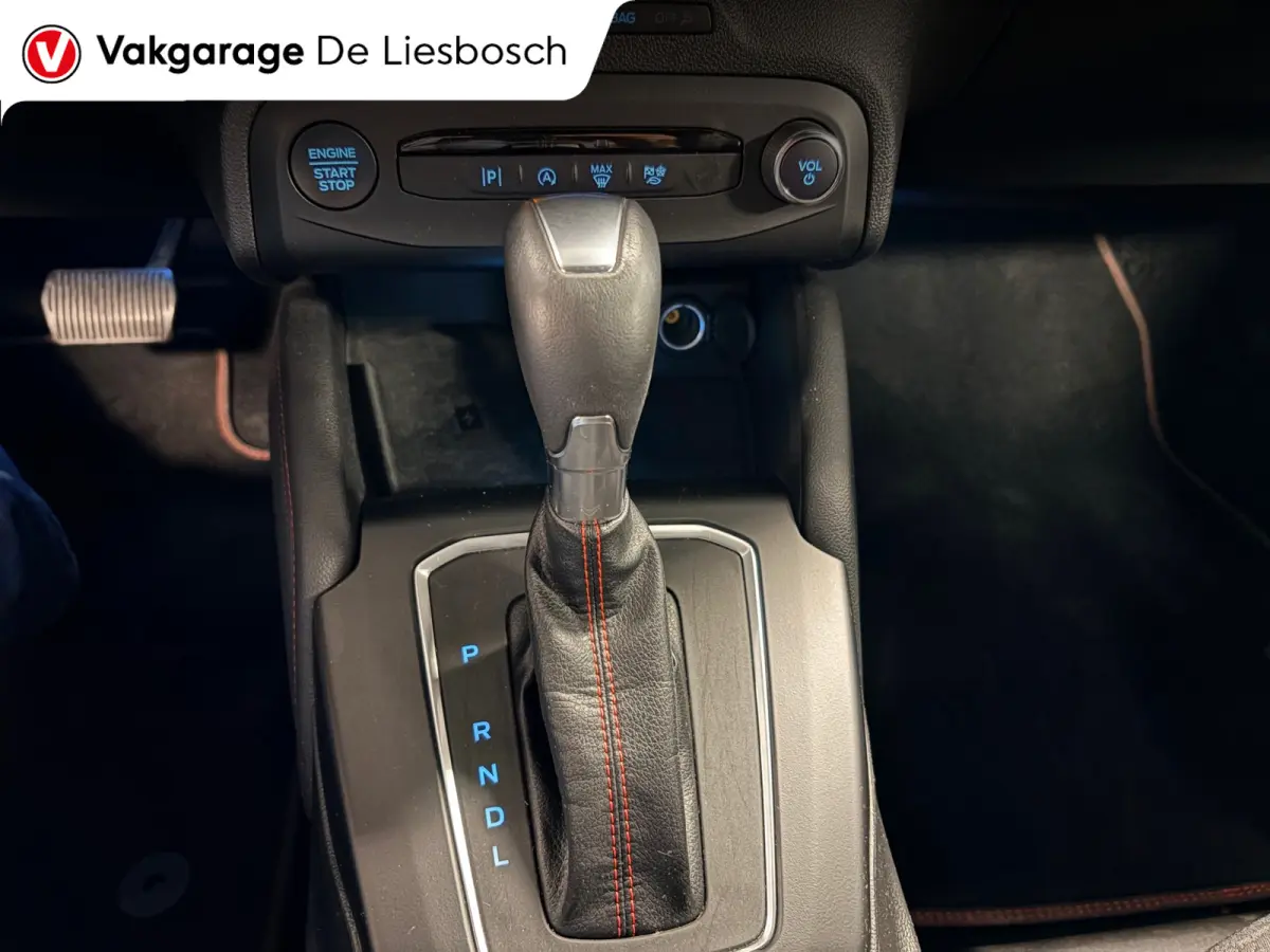 1.0 EcoBoost Hybrid ST Line X automaat / Camera / cruise / stoel en stuurverwarming