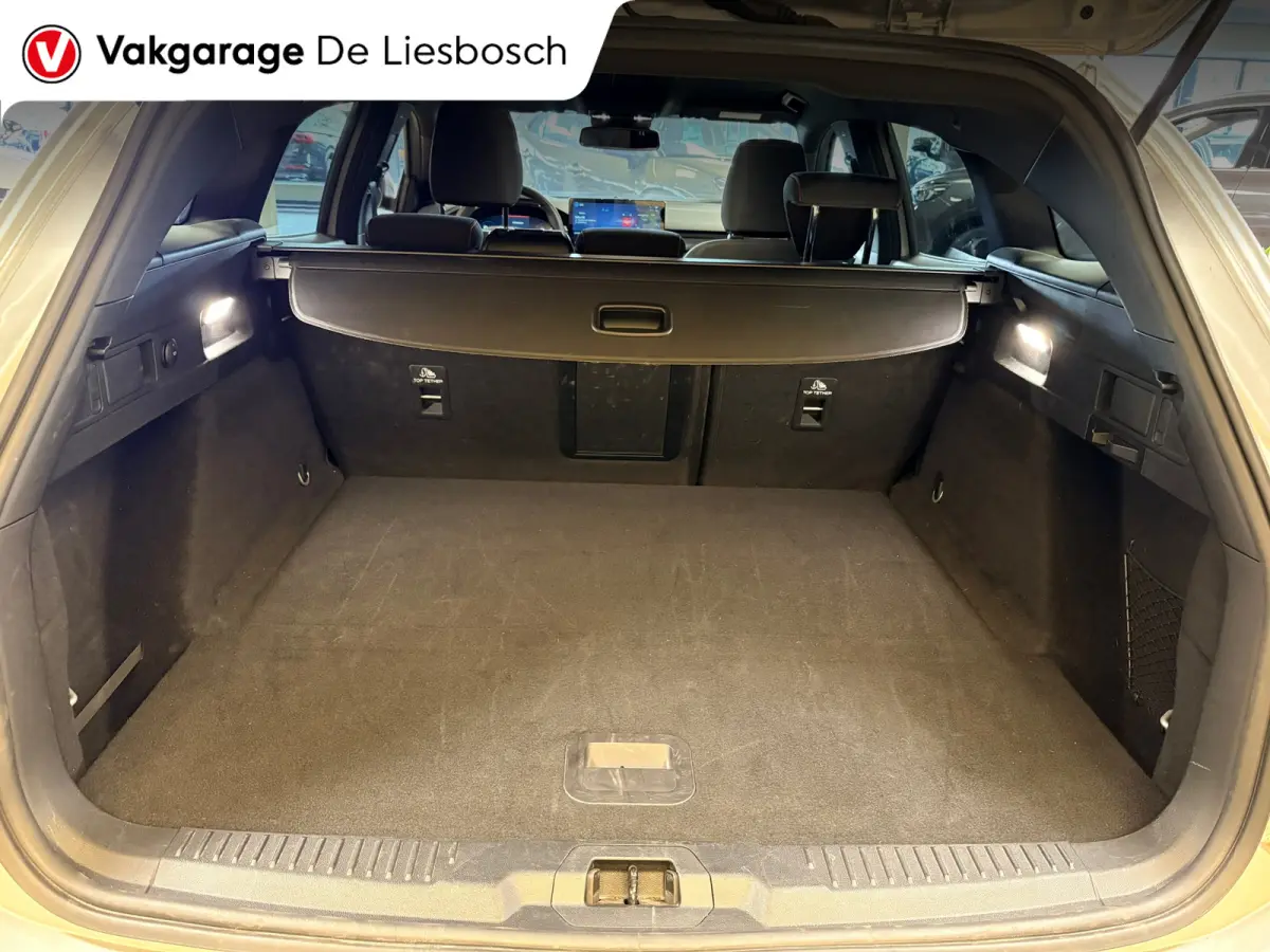 1.0 EcoBoost Hybrid ST Line X automaat / Camera / cruise / stoel en stuurverwarming