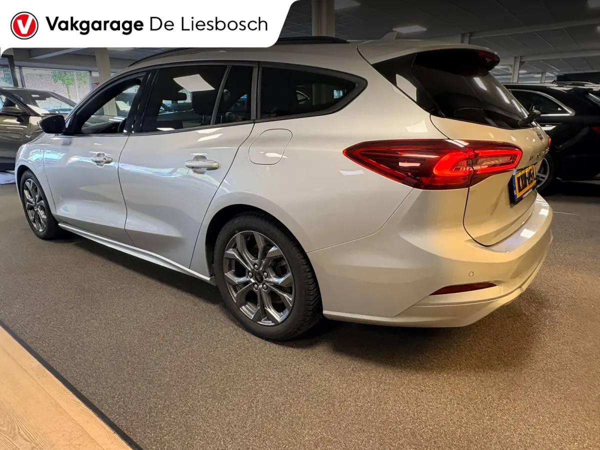 1.0 EcoBoost Hybrid ST Line X automaat / Camera / cruise / stoel en stuurverwarming