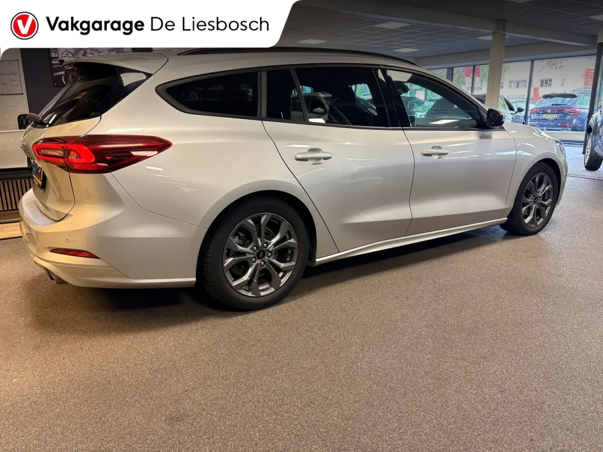 1.0 EcoBoost Hybrid ST Line X automaat / Camera / cruise / stoel en stuurverwarming