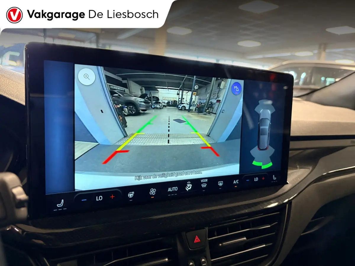 1.0 EcoBoost Hybrid ST Line X automaat / Camera / cruise / stoel en stuurverwarming