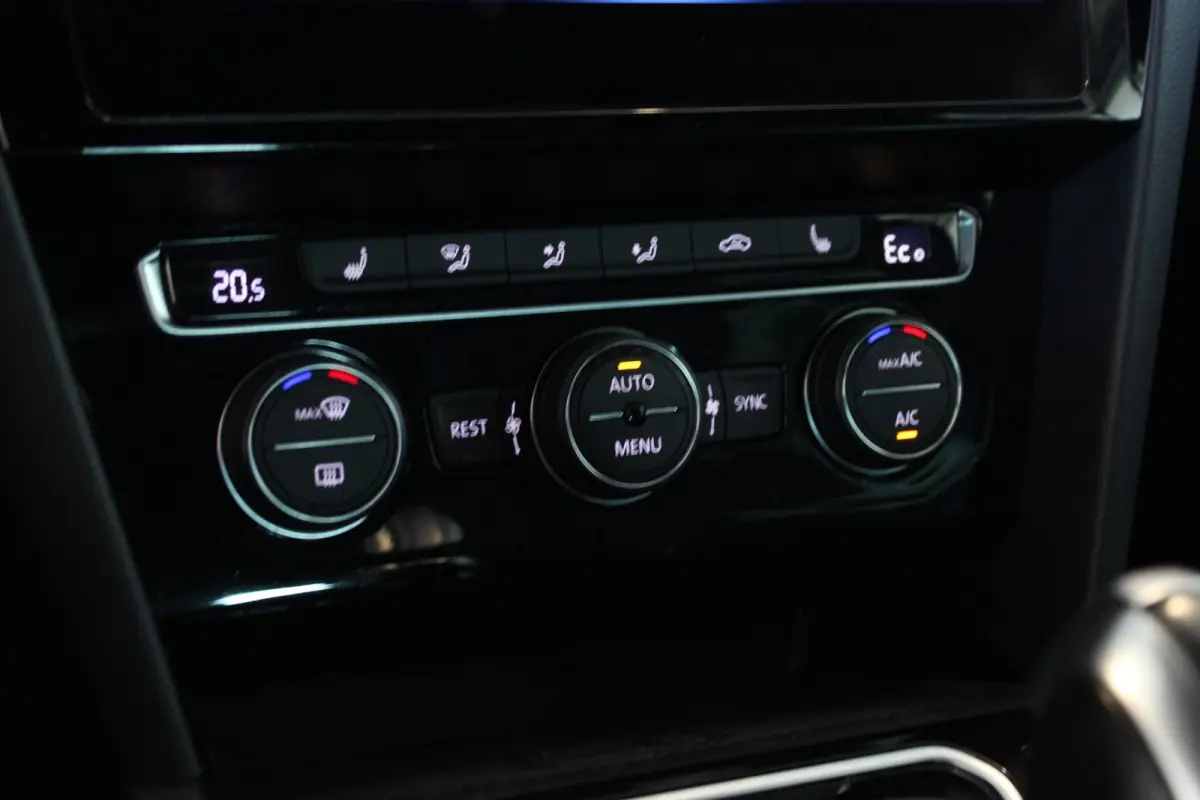 1.4 TSI PHEV GTE Business SOH 90% | Trekhaak | 360° Camera | LED Matrix | Massage | Stoelverw. | Virtual Cockpit | Carplay | 18" LMV | PDC V+A