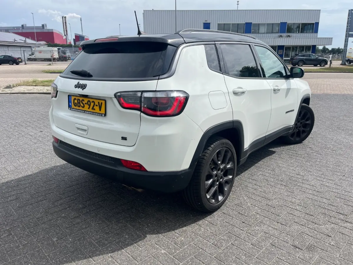 1.3T S l Leder l Elektr. Stoel verstelling l Navigatie l Camera l Cr Control l 18" l Premium Audio l Elekt. Klep l