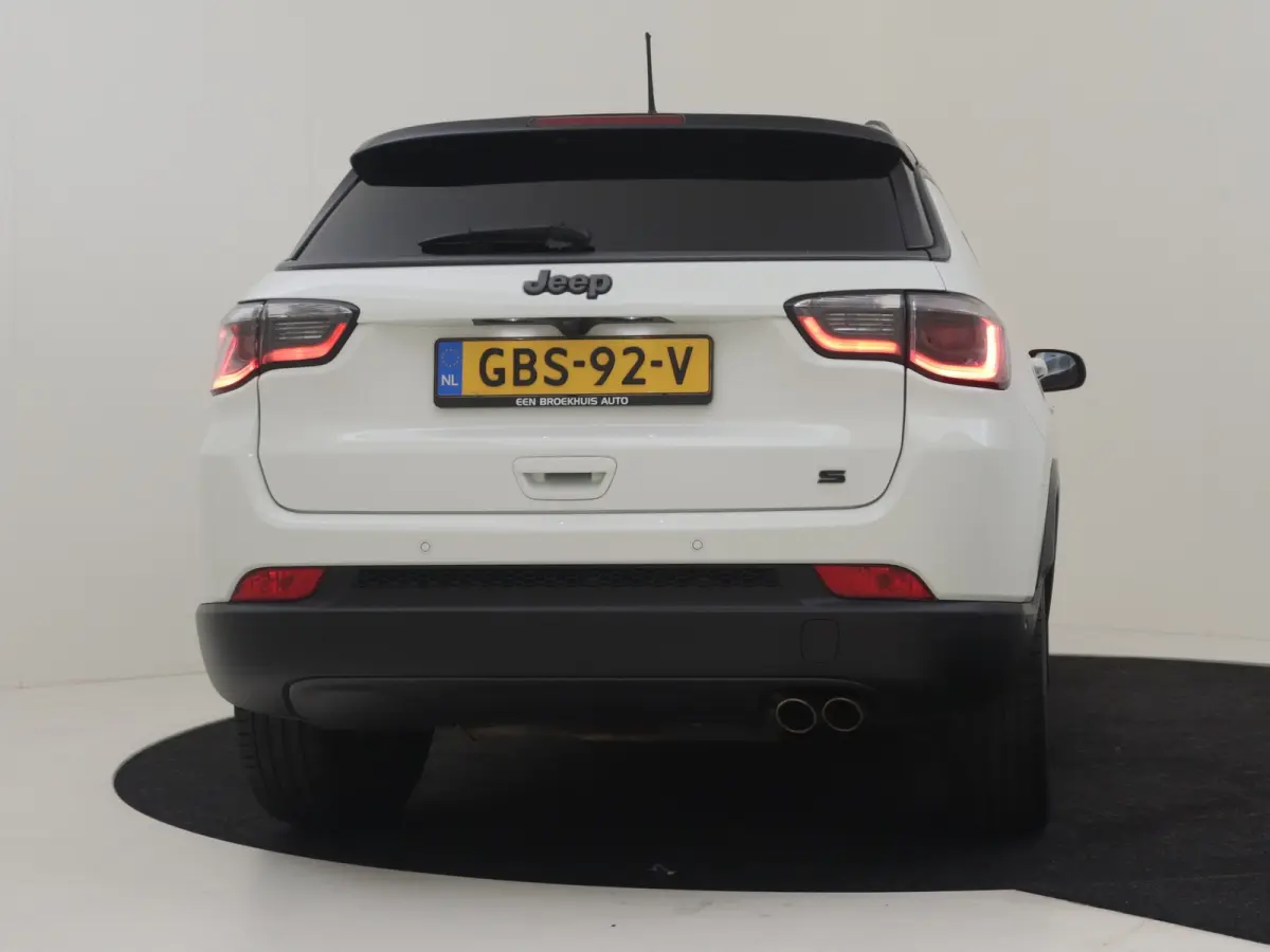 1.3T S l Leder l Elektr. Stoel verstelling l Stoel/stuurverwarming | Navigatie l Camera l Cr Control l 18" l Premium Audio l Elekt. Klep l