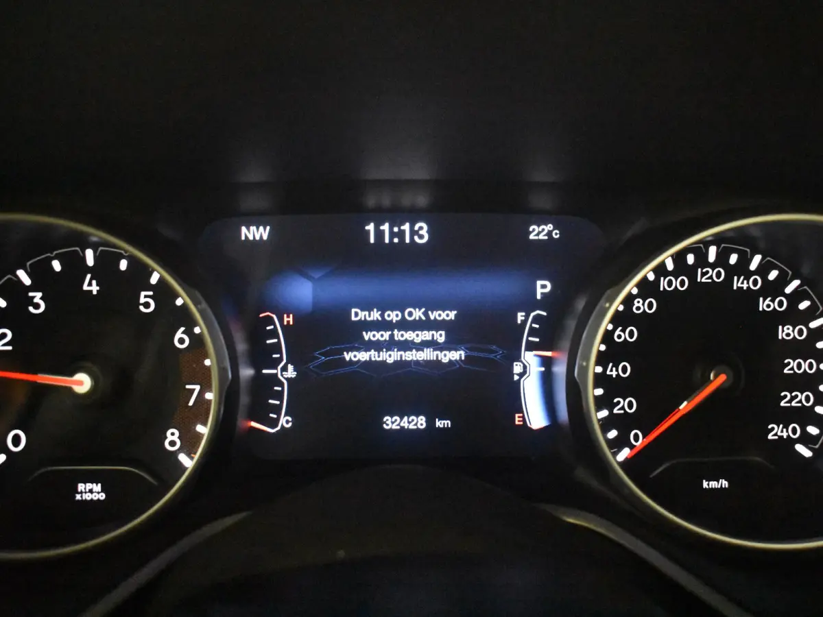 1.3T S l Leder l Elektr. Stoel verstelling l Stoel/stuurverwarming | Navigatie l Camera l Cr Control l 18" l Premium Audio l Elekt. Klep l