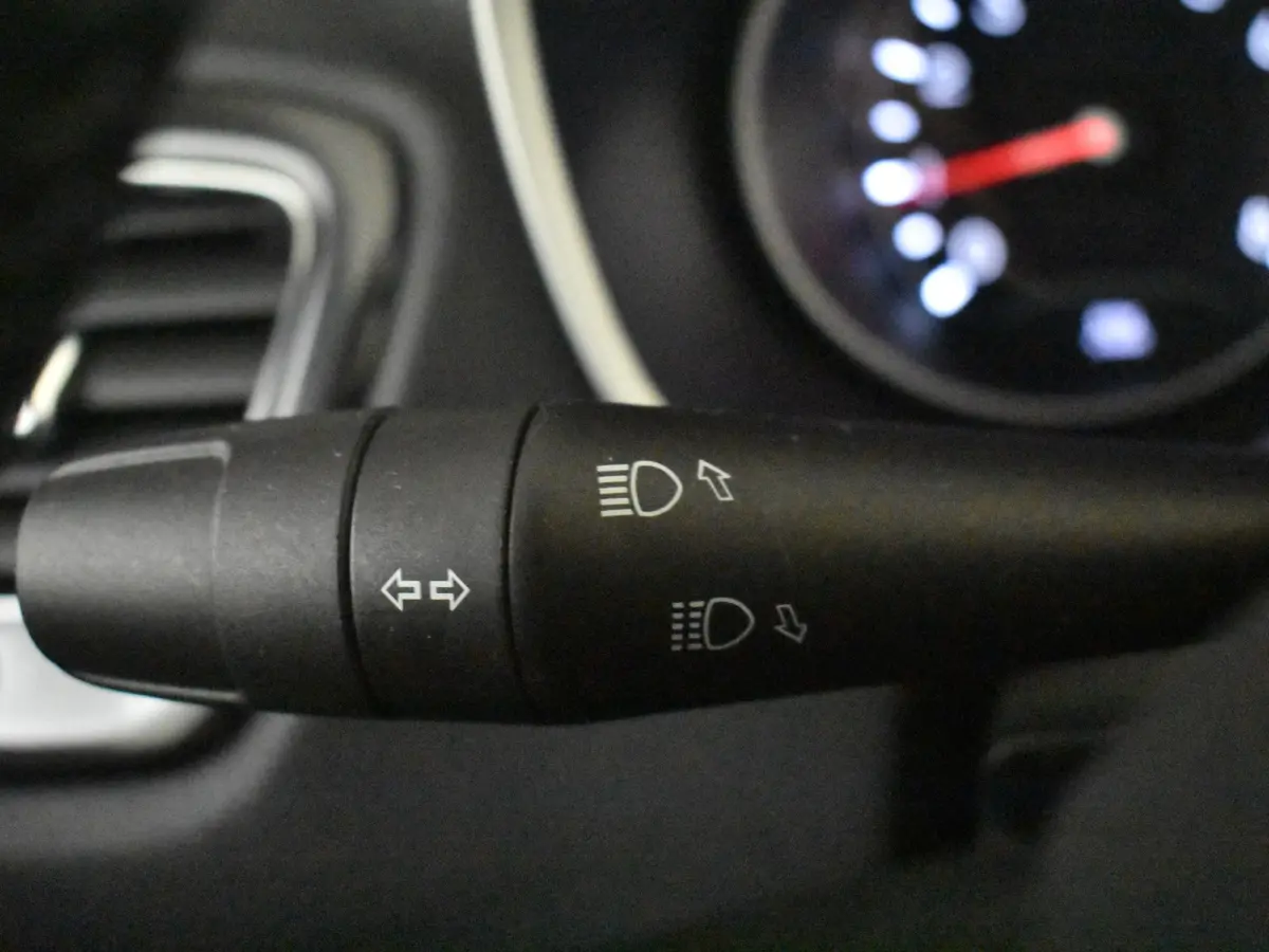 1.3T S l Leder l Elektr. Stoel verstelling l Stoel/stuurverwarming | Navigatie l Camera l Cr Control l 18" l Premium Audio l Elekt. Klep l