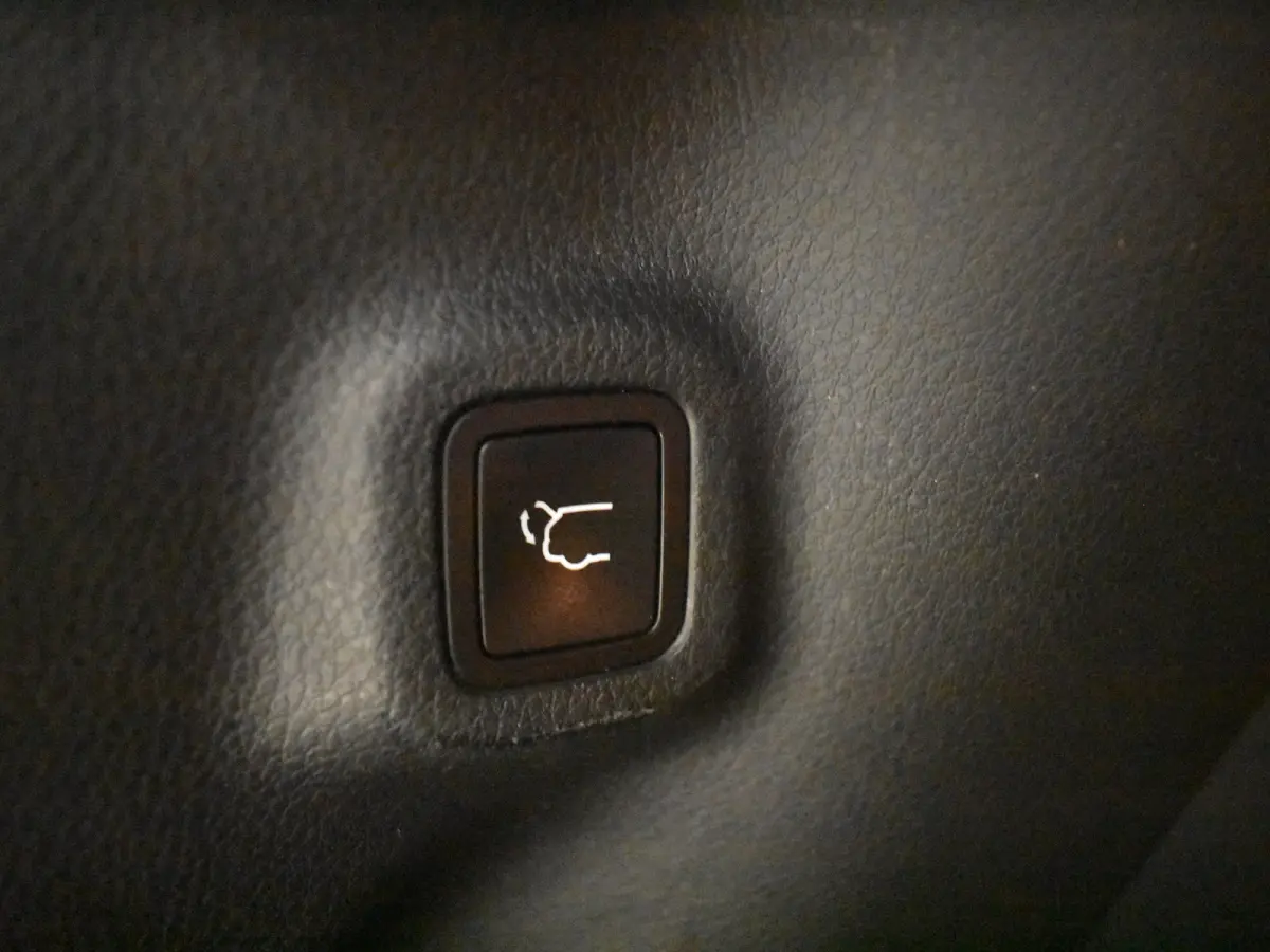 1.3T S l Leder l Elektr. Stoel verstelling l Stoel/stuurverwarming | Navigatie l Camera l Cr Control l 18" l Premium Audio l Elekt. Klep l
