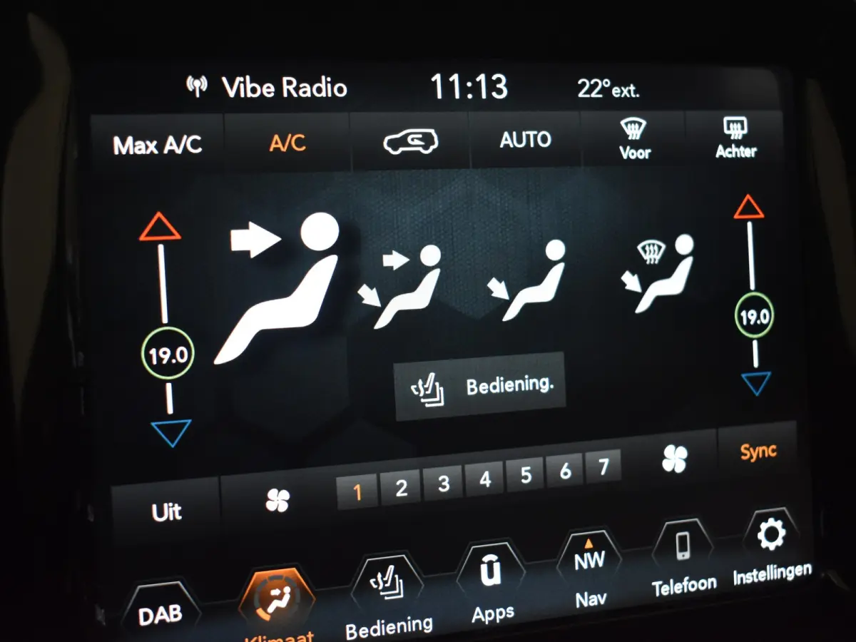 1.3T S l Leder l Elektr. Stoel verstelling l Stoel/stuurverwarming | Navigatie l Camera l Cr Control l 18" l Premium Audio l Elekt. Klep l