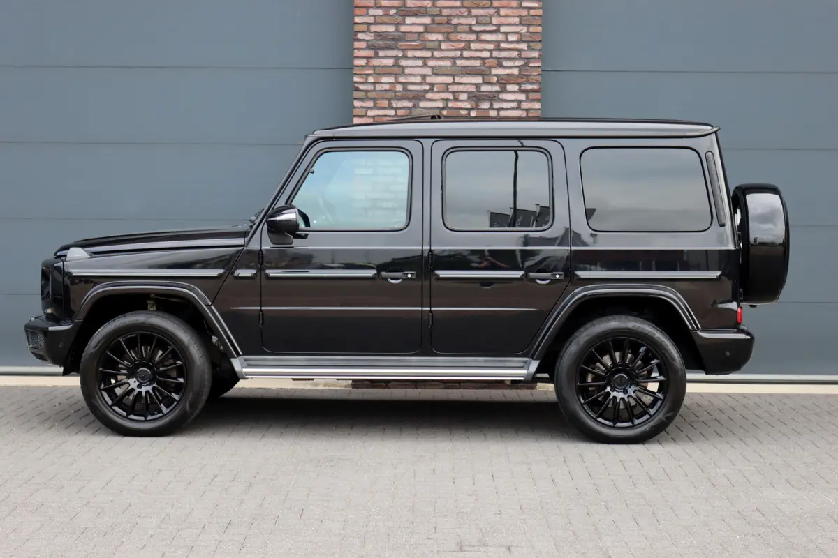 500 V8 | Schuifdak | Distronic+ | Standkachel | Burmester | Massage | Leder Exclusief | Stoelventilatie | Trekhaak | Sfeerverlichting | Apple Carplay |