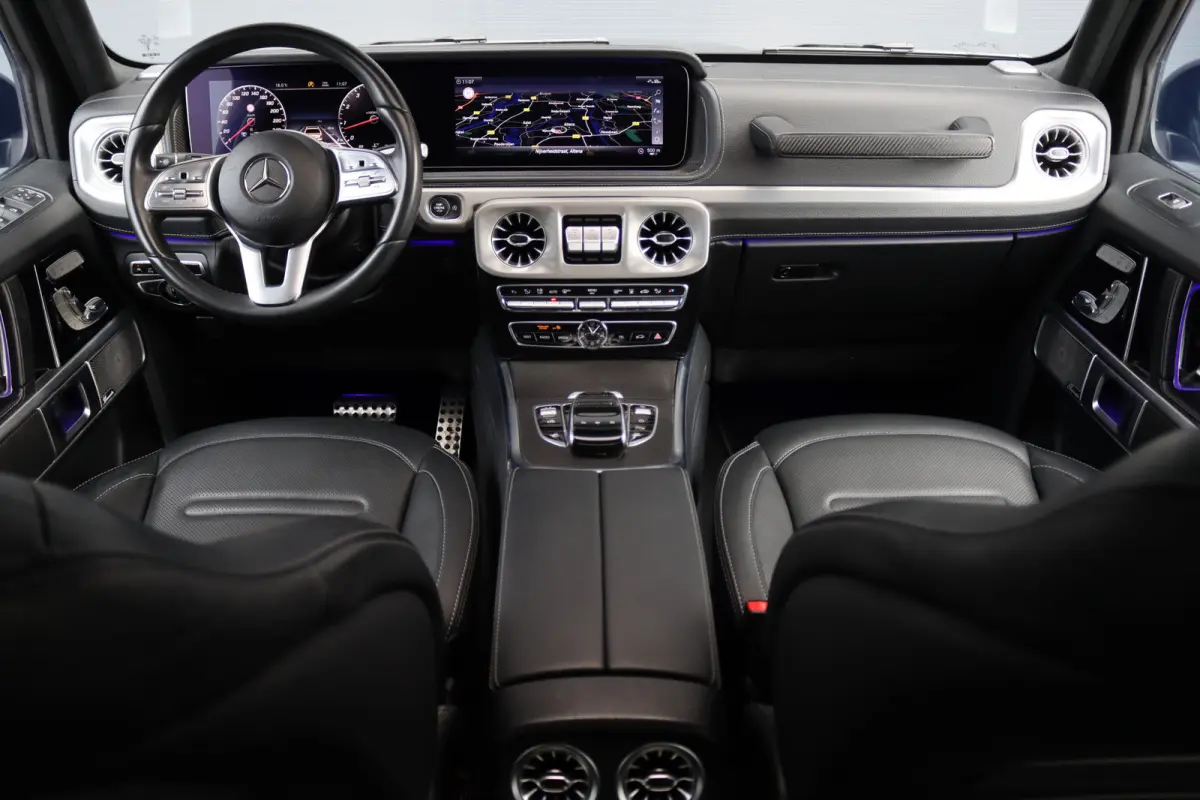500 V8 | Schuifdak | Distronic+ | Standkachel | Burmester | Massage | Leder Exclusief | Stoelventilatie | Trekhaak | Sfeerverlichting | Apple Carplay |