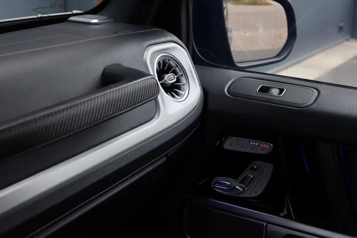 500 V8 | Schuifdak | Distronic+ | Standkachel | Burmester | Massage | Leder Exclusief | Stoelventilatie | Trekhaak | Sfeerverlichting | Apple Carplay |