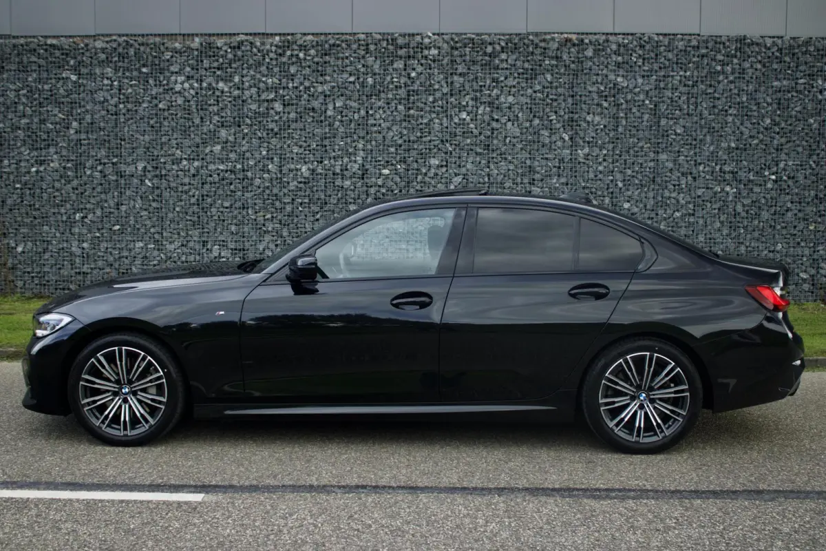 330i High Executive