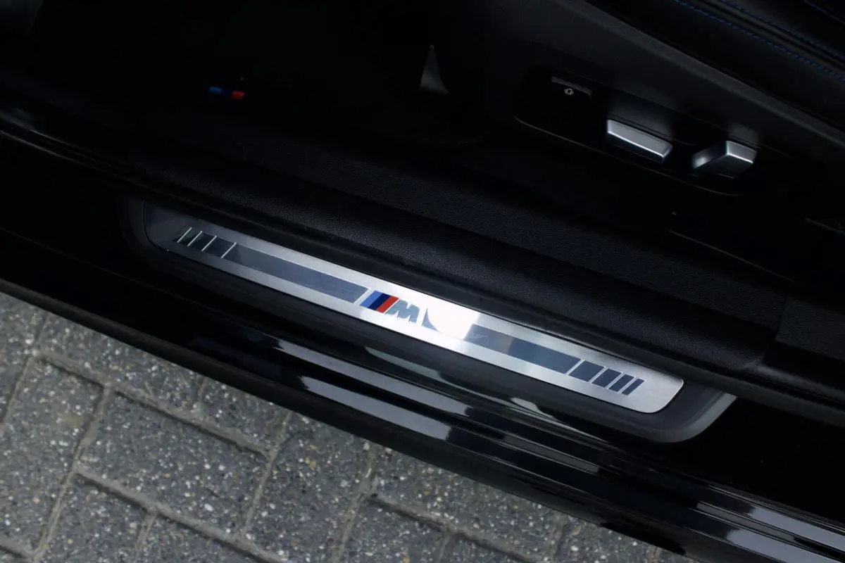 330i High Executive