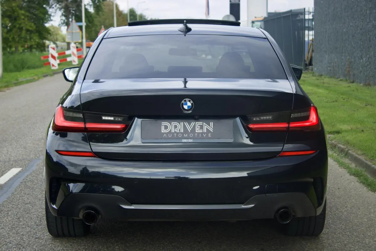 330i High Executive