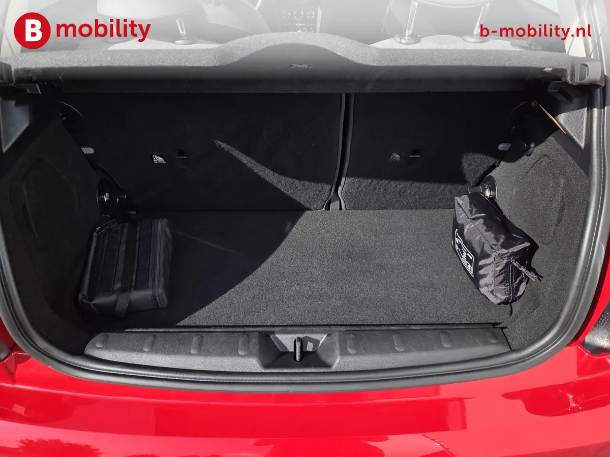 Camden Edition 33 kWh Warmtepomp SOH 99% Snelladen NL Auto! | Sportstoelen | Stoelverwarming | LED | Driving Assist. | DAB
